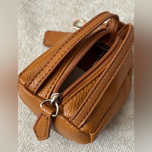 GUESS  Mini backpack  Keychain - Picture 3 of 5